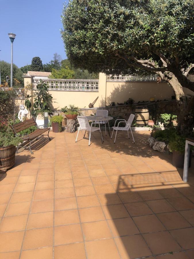 1R Pis Al Port-Terrassa I Jardi Lägenhet Llança Exteriör bild